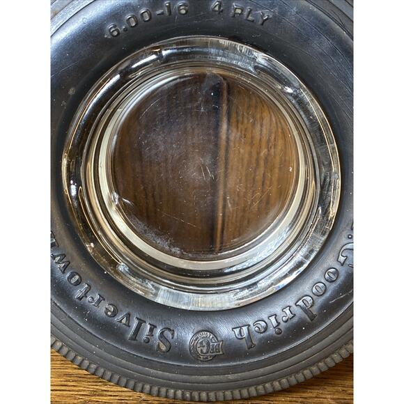 Vtg BF Goodrich Silvertown 6.00 - 16 Tire Smoking Glass Ashtray Bar Garage Decor - Picture 6 of 10